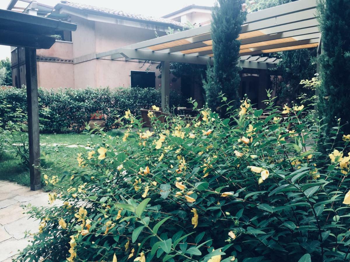 Cocciopestorooms Marina di Massa Extérieur photo